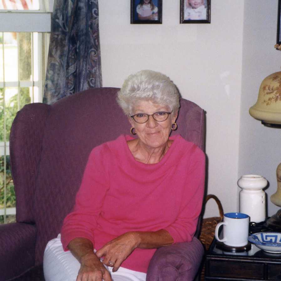 Brenda Dustin
